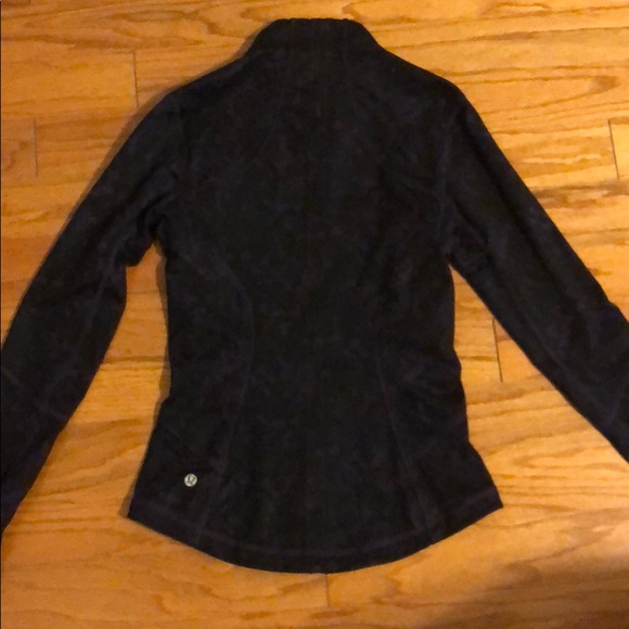 Lululemon jacket - Picture 4 of 5